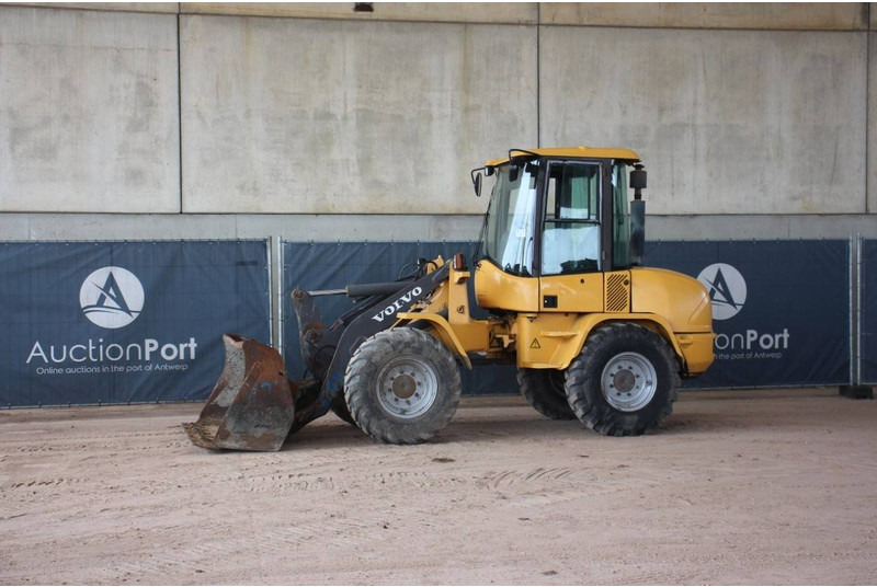 Volvo L30B-Z/X - اللودر بعجل: صورة 1 Volvo L30B-Z/X - اللودر بعجل: صورة 1
