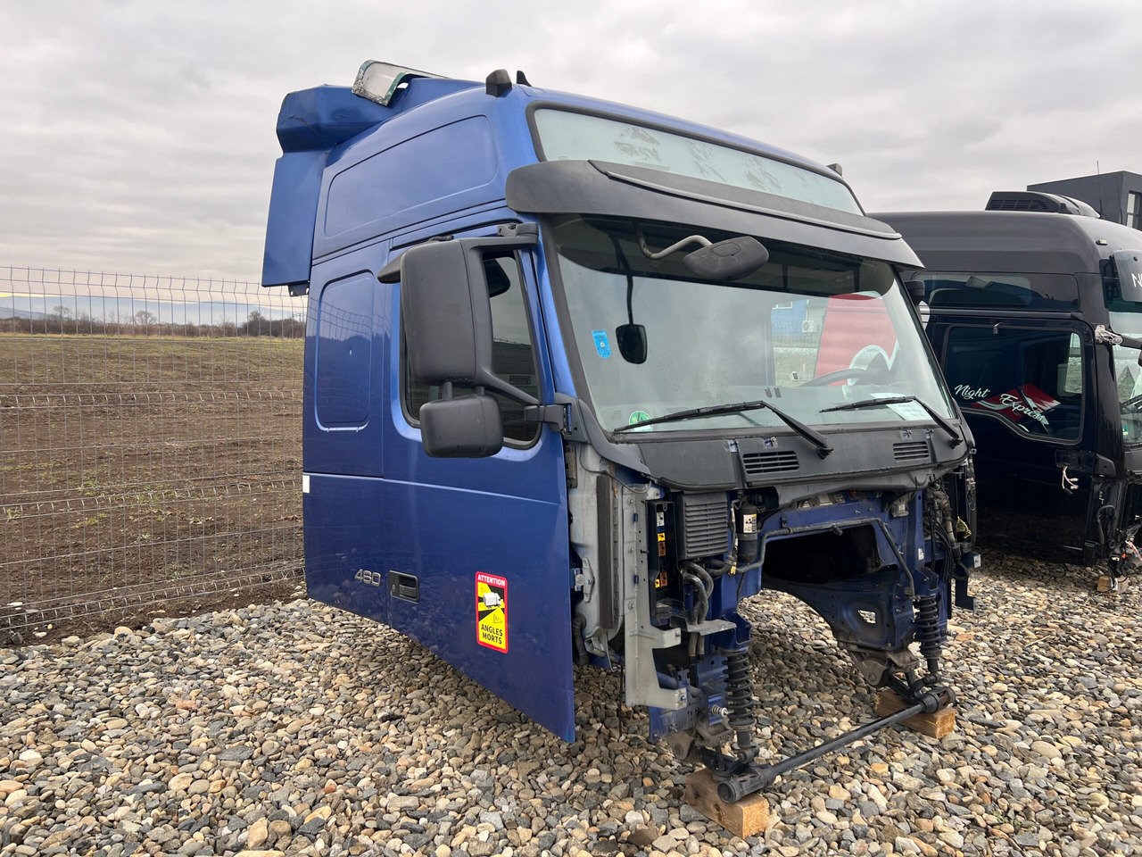 CABINA VOLVO FH13 GLOBETROTTER L2H2 - كابينة - شاحنة: صورة 3 CABINA VOLVO FH13 GLOBETROTTER L2H2 - كابينة - شاحنة: صورة 3