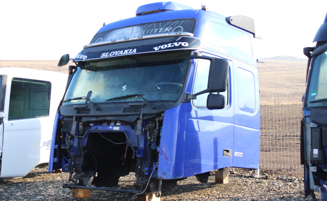 CABINA VOLVO FH13 GLOBETROTTER L2H3 - كابينة - شاحنة: صورة 2 CABINA VOLVO FH13 GLOBETROTTER L2H3 - كابينة - شاحنة: صورة 2
