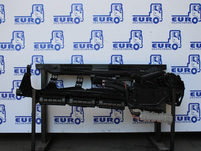 SISTEM CLIMATIZARE MERCEDES ACTROS MP4 A0004460977, A9608312845, A9608302860, A0004460777, A9608300560 - جزء تكييف الهواء - شاحنة: صورة 1 SISTEM CLIMATIZARE MERCEDES ACTROS MP4 A0004460977, A9608312845, A9608302860, A0004460777, A9608300560 - جزء تكييف الهواء - شاحنة: صورة 1