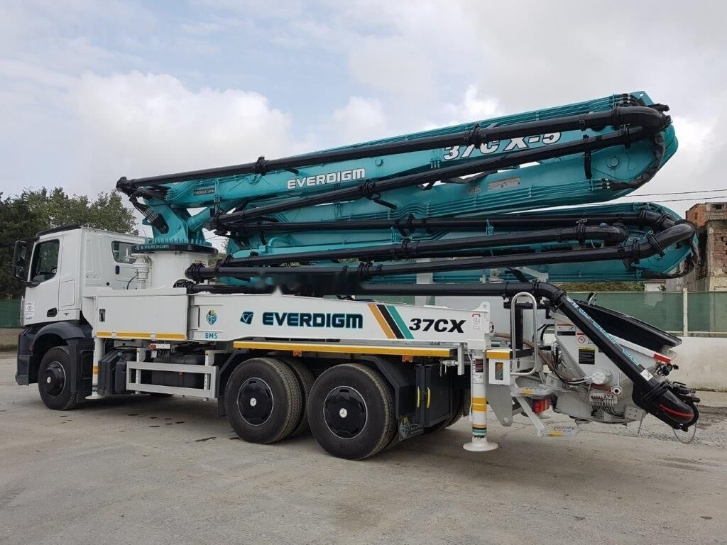 Mercedes-Benz 3343 P - مضخة خرسانة: صورة 5 Mercedes-Benz 3343 P - مضخة خرسانة: صورة 5