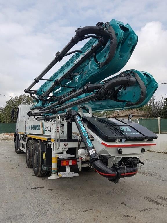 Mercedes-Benz 3343 P - مضخة خرسانة: صورة 4 Mercedes-Benz 3343 P - مضخة خرسانة: صورة 4