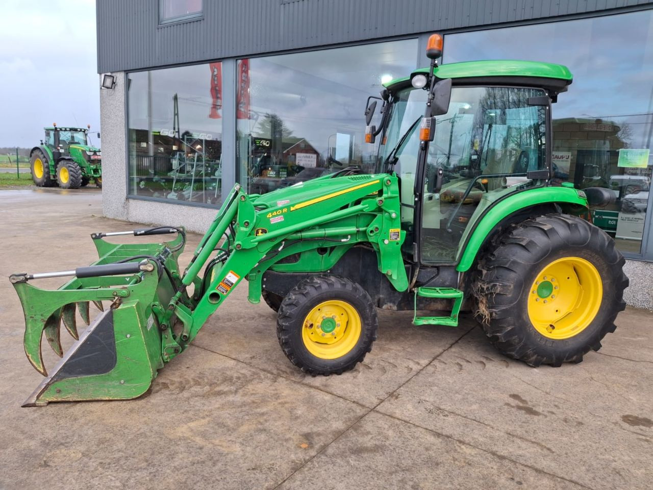 John Deere 4066R - جرار صغير: صورة 5 John Deere 4066R - جرار صغير: صورة 5