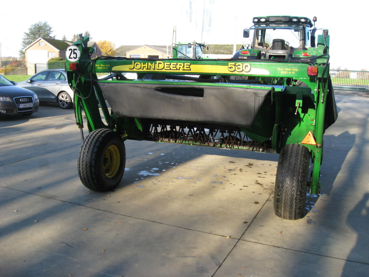 John Deere 530 - جزازة العشب: صورة 1 John Deere 530 - جزازة العشب: صورة 1