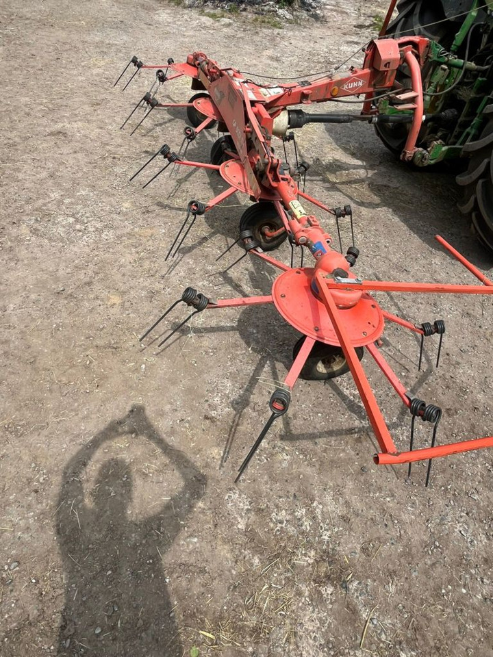 Kuhn GF5001MH - آلة تيبيس العشب/ آلة جمع العشب: صورة 2 Kuhn GF5001MH - آلة تيبيس العشب/ آلة جمع العشب: صورة 2