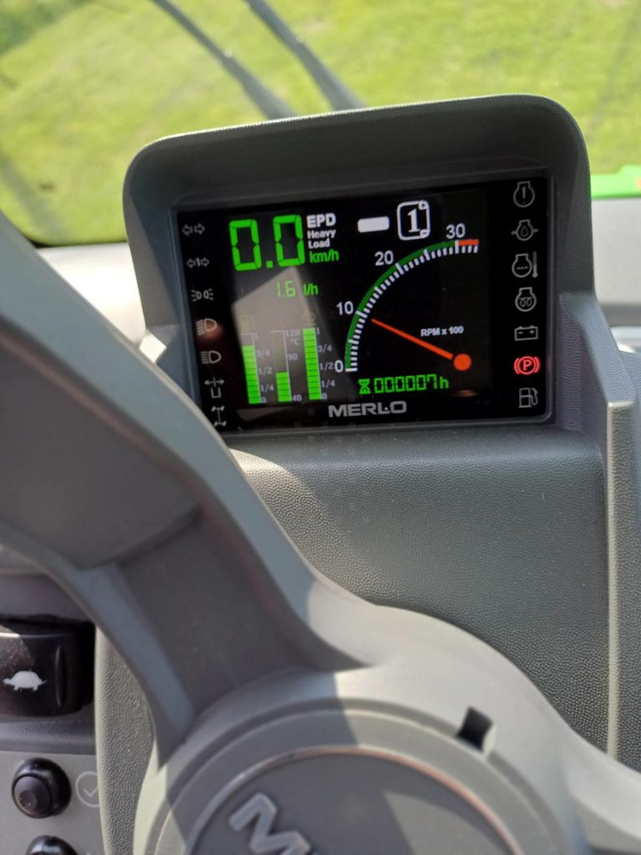 Merlo TF38.10 TT CS 136 - رافعة تلسكوبية: صورة 5 Merlo TF38.10 TT CS 136 - رافعة تلسكوبية: صورة 5