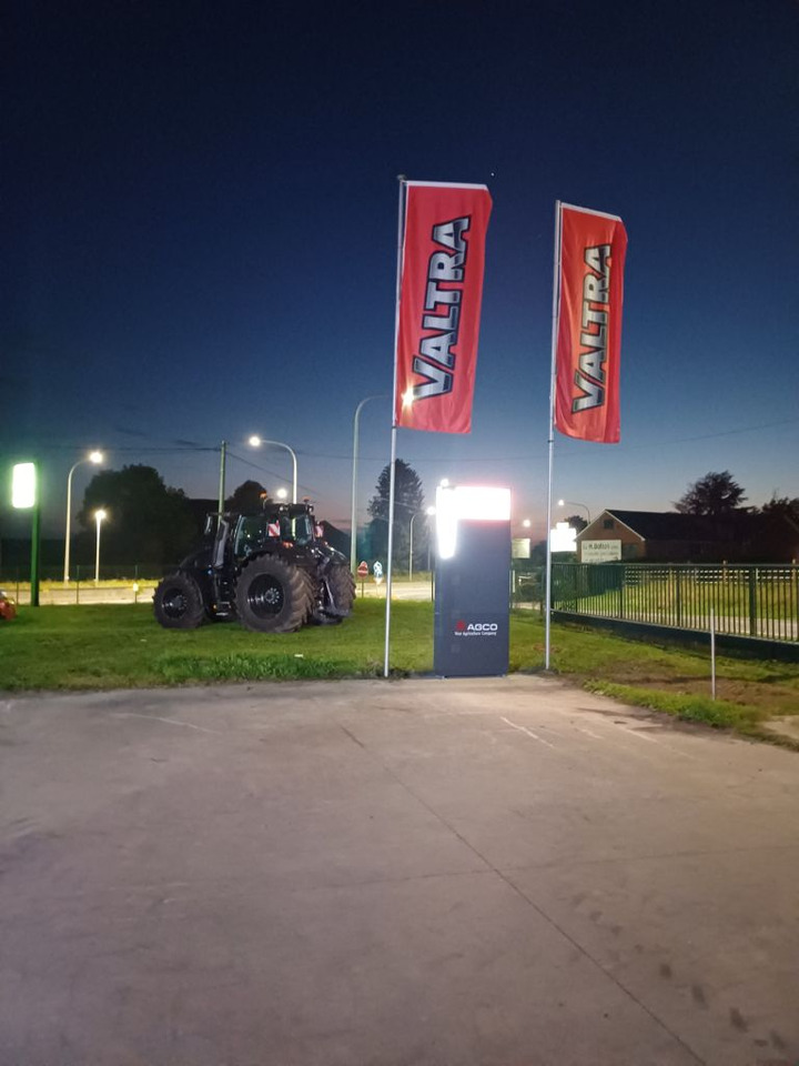 Valtra Q245 - جرار: صورة 5 Valtra Q245 - جرار: صورة 5