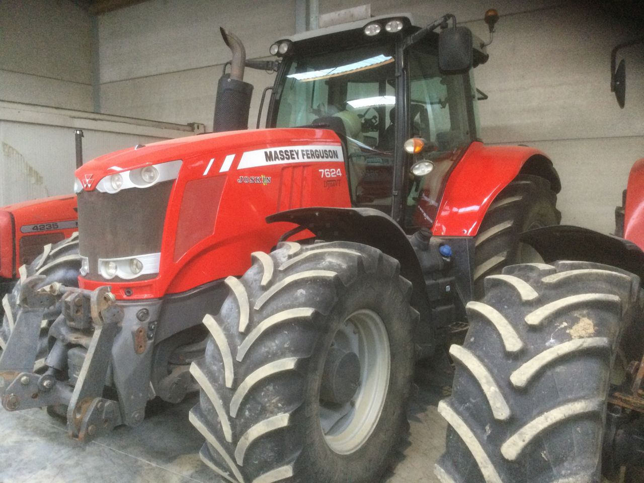 Massey Ferguson 7624 DYNA-VT EXCLUSIVE - جرار: صورة 1 Massey Ferguson 7624 DYNA-VT EXCLUSIVE - جرار: صورة 1