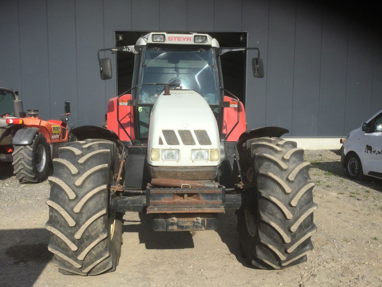 Steyr 9125 - جرار: صورة 4 Steyr 9125 - جرار: صورة 4