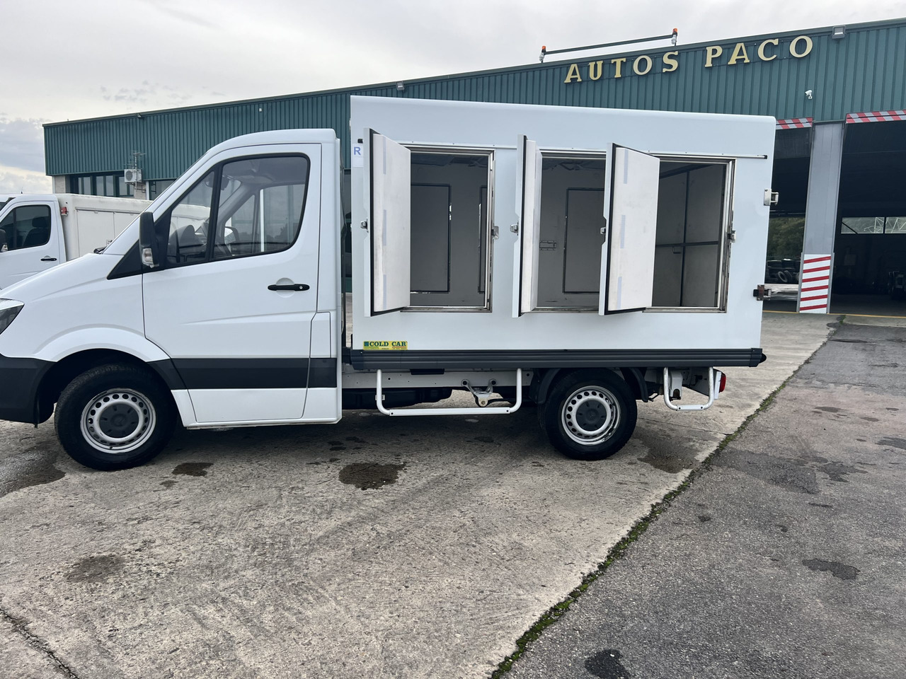 CAMION HELADERO 3.5T MERCEDES SPRINTER - شاحنة مُبرّدة للتوصيل: صورة 3 CAMION HELADERO 3.5T MERCEDES SPRINTER - شاحنة مُبرّدة للتوصيل: صورة 3