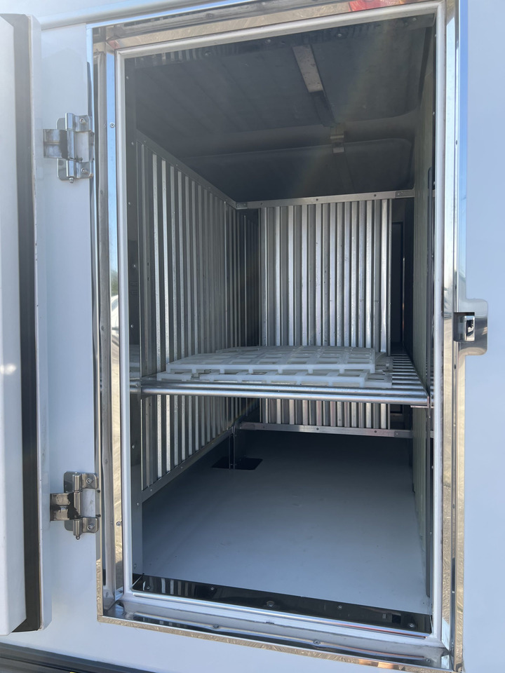 FURGON HELADERO 3.5T MERCEDES SPRINTER - شاحنة مُبرّدة للتوصيل: صورة 5 FURGON HELADERO 3.5T MERCEDES SPRINTER - شاحنة مُبرّدة للتوصيل: صورة 5
