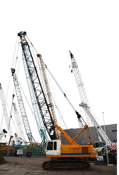 Liebherr HS 841 HD - رافعة مجنزرة: صورة 5 Liebherr HS 841 HD - رافعة مجنزرة: صورة 5