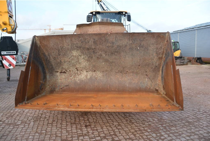 Volvo L 180 H - اللودر بعجل: صورة 5 Volvo L 180 H - اللودر بعجل: صورة 5