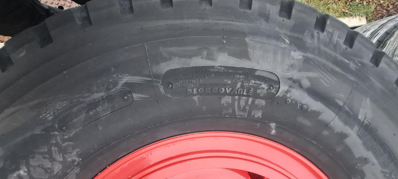 Liebherr Zubehör = Kompletträder 8 x Bridgestone VHS 385/95 R25 (14.00 R25) - موبايل كرين: صورة 5 Liebherr Zubehör = Kompletträder 8 x Bridgestone VHS 385/95 R25 (14.00 R25) - موبايل كرين: صورة 5