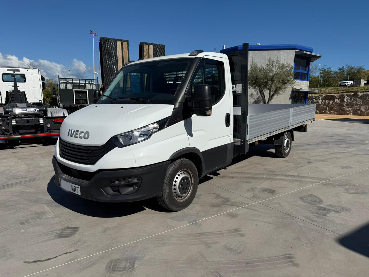 IVECO 35S16 Daily E6 (Open Box) - شاحنة مفتوحة: صورة 1 IVECO 35S16 Daily E6 (Open Box) - شاحنة مفتوحة: صورة 1