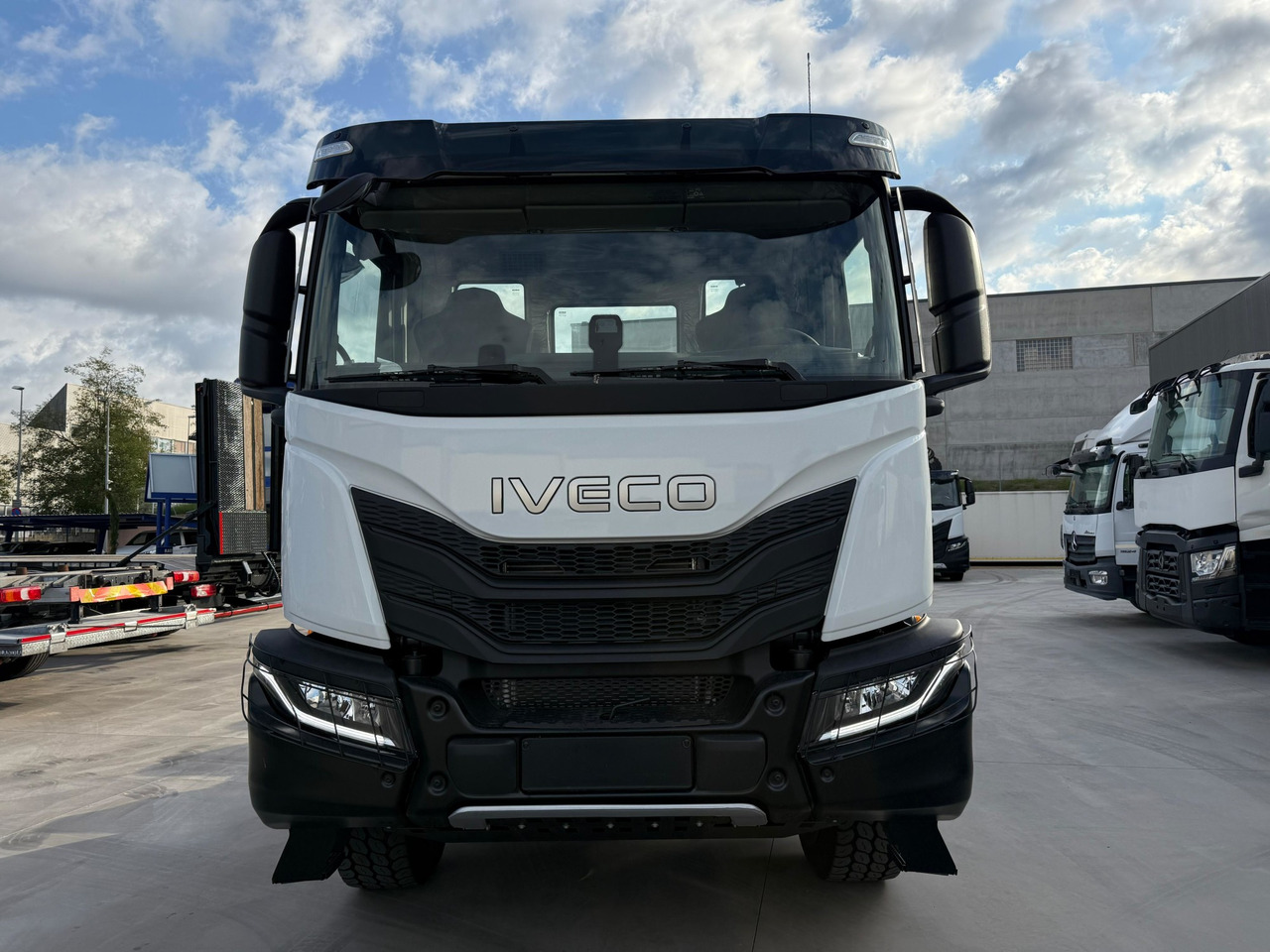 IVECO AD300X46Z OFF X-Way E6 (Chassis) - شاحنة هيكل كابينة: صورة 3 IVECO AD300X46Z OFF X-Way E6 (Chassis) - شاحنة هيكل كابينة: صورة 3