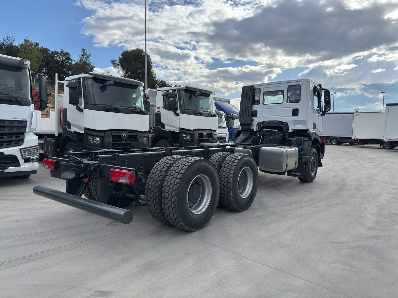 IVECO AD380T46 6x4 E6 (Chassis) - شاحنة هيكل كابينة: صورة 4 IVECO AD380T46 6x4 E6 (Chassis) - شاحنة هيكل كابينة: صورة 4