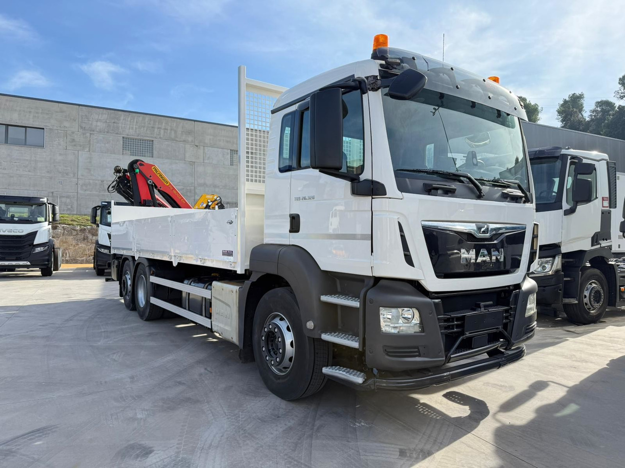 MAN 26.320 BL TGS E6 (Platform and Crane) - شاحنات مسطحة, شاحنة كرين: صورة 2 MAN 26.320 BL TGS E6 (Platform and Crane) - شاحنات مسطحة, شاحنة كرين: صورة 2