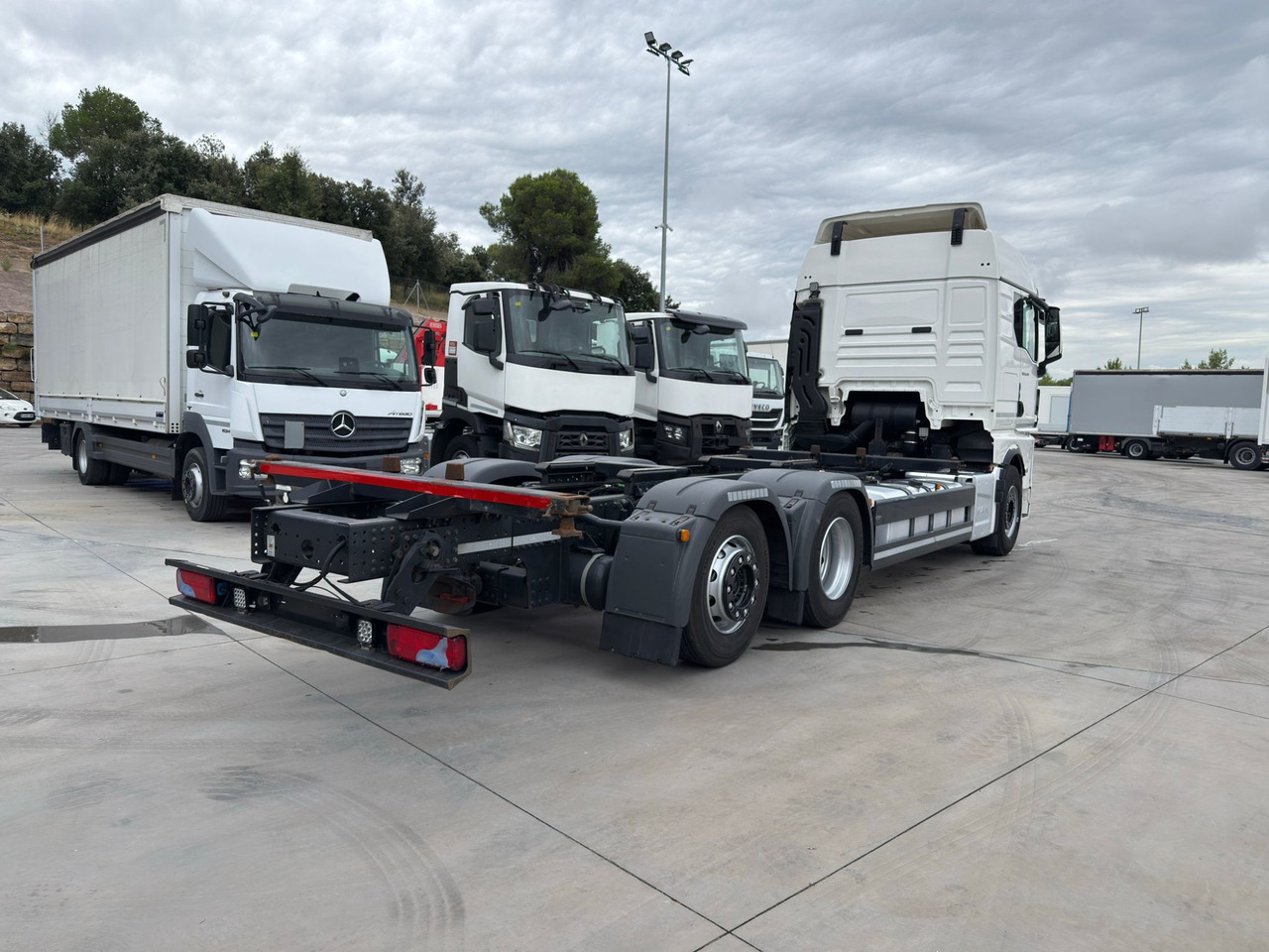 MAN 26.470 TGX E6 (Chassis) - شاحنة هيكل كابينة: صورة 3 MAN 26.470 TGX E6 (Chassis) - شاحنة هيكل كابينة: صورة 3
