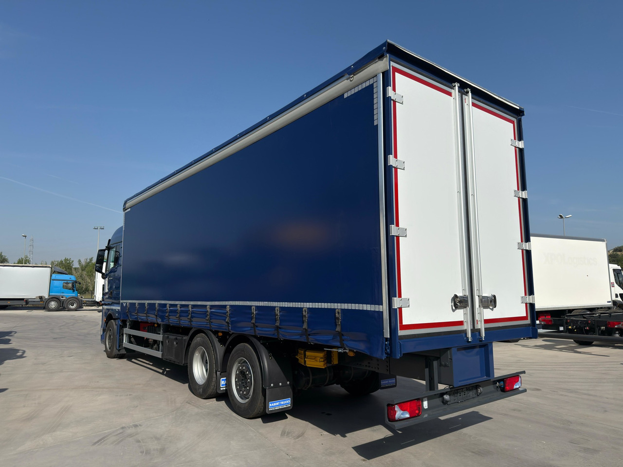 MAN 26.510 TGX E6 (Tauliner) - شاحنة ستارة: صورة 3 MAN 26.510 TGX E6 (Tauliner) - شاحنة ستارة: صورة 3