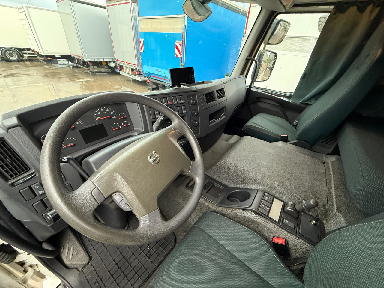 VOLVO FE320 E6 (Refrigerator) - آليات: صورة 5 VOLVO FE320 E6 (Refrigerator) - آليات: صورة 5