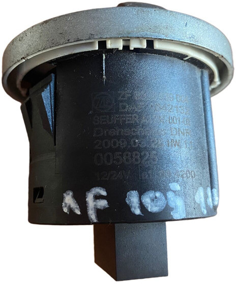 DAF XF 105 - لوحة القيادة: صورة 3 DAF XF 105 - لوحة القيادة: صورة 3