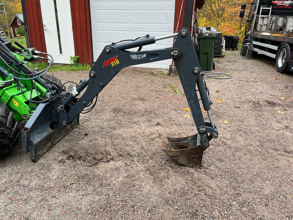 Avant 210 med 3 st skopor - حفارة: صورة 3 Avant 210 med 3 st skopor - حفارة: صورة 3