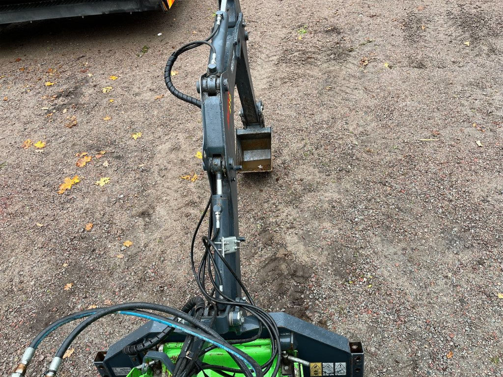 Avant 210 med 3 st skopor - حفارة: صورة 5 Avant 210 med 3 st skopor - حفارة: صورة 5