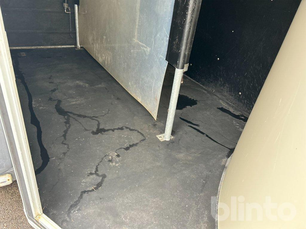 عربة نقل خيل CHEVAL LIBERTÉ: صورة 13