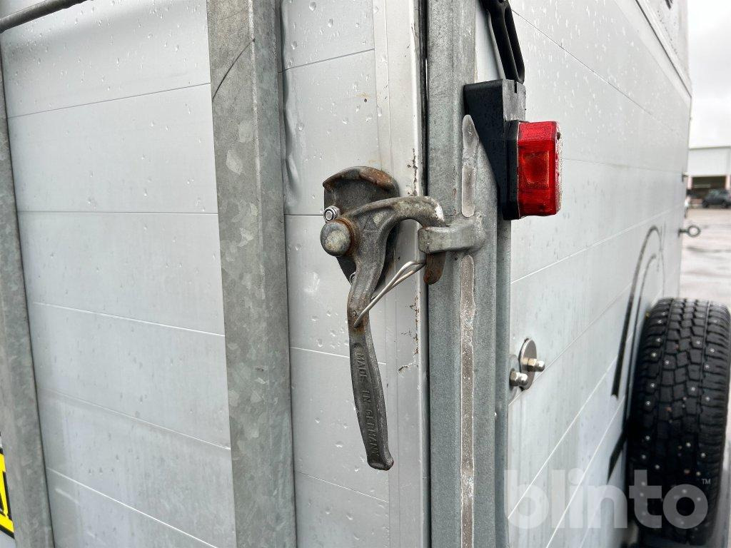 عربة نقل خيل CHEVAL LIBERTÉ: صورة 16