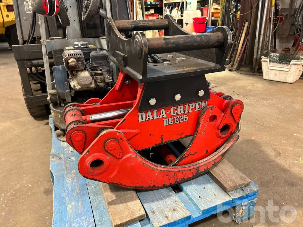 Dala-gripen DGE25 med S50 fäste - كُلَّاب: صورة 1 Dala-gripen DGE25 med S50 fäste - كُلَّاب: صورة 1