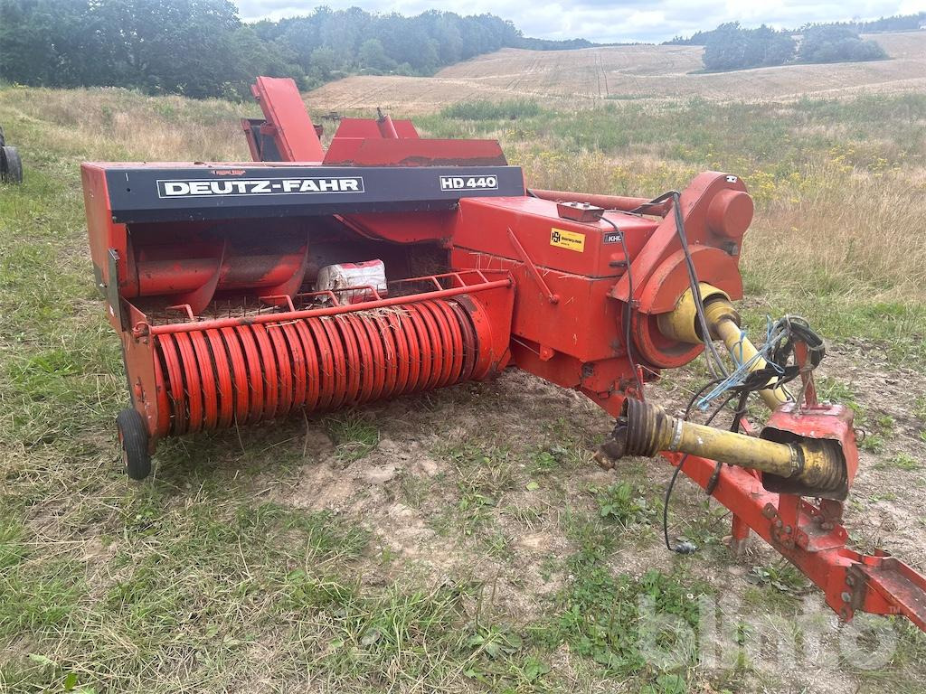 Deutz-Fahr HD440 & BS345 - مكبس البالات المستطيله: صورة 2 Deutz-Fahr HD440 & BS345 - مكبس البالات المستطيله: صورة 2