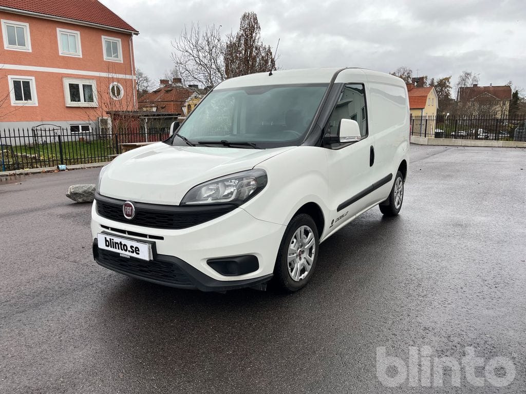 FIAT DOBLO - شاحنة التوصيل: صورة 1 FIAT DOBLO - شاحنة التوصيل: صورة 1