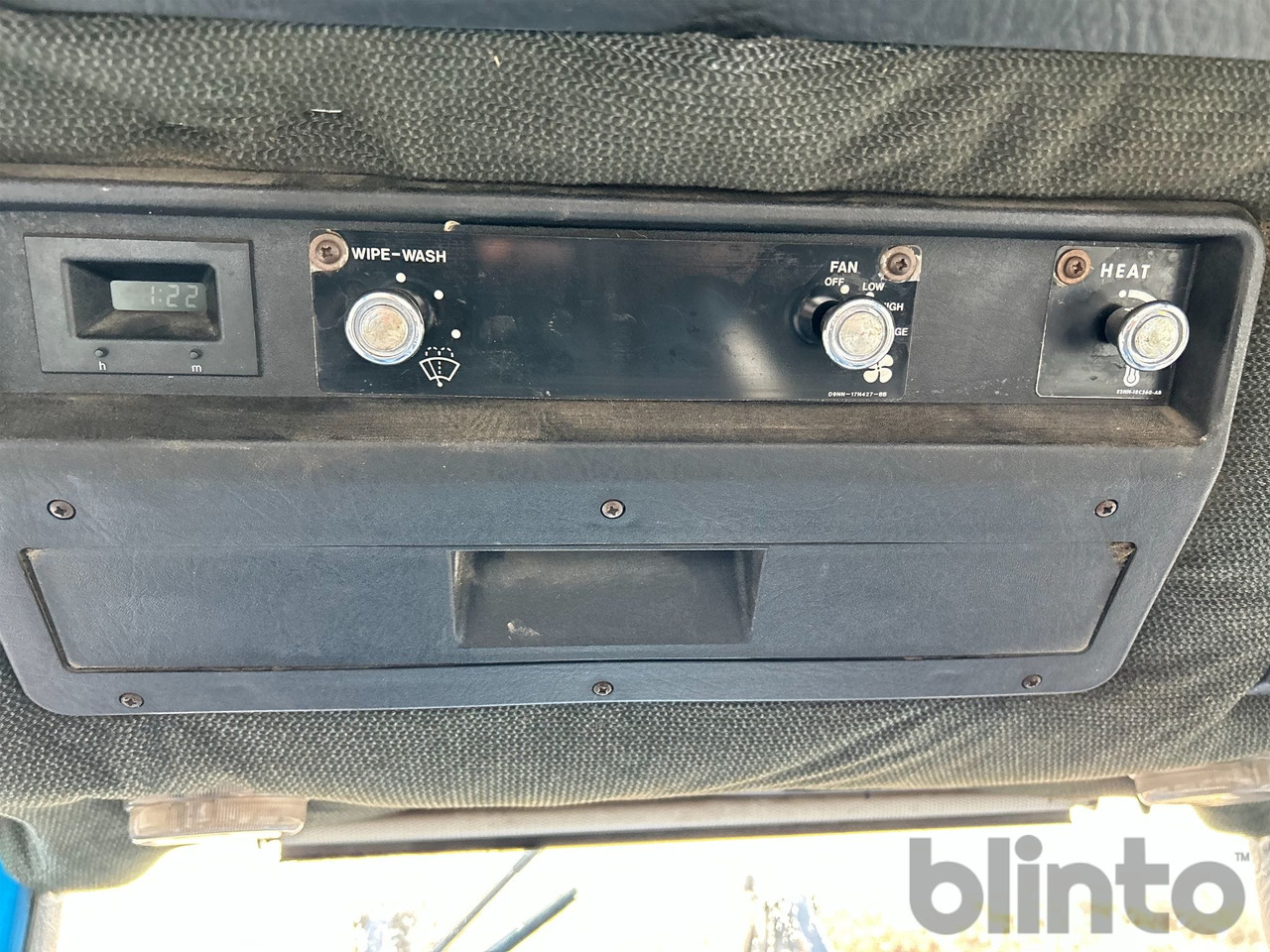 جرار FORD 6410 4WD: صورة 39