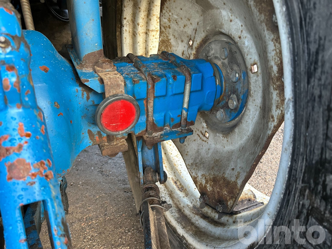 جرار FORD 6410 4WD: صورة 13