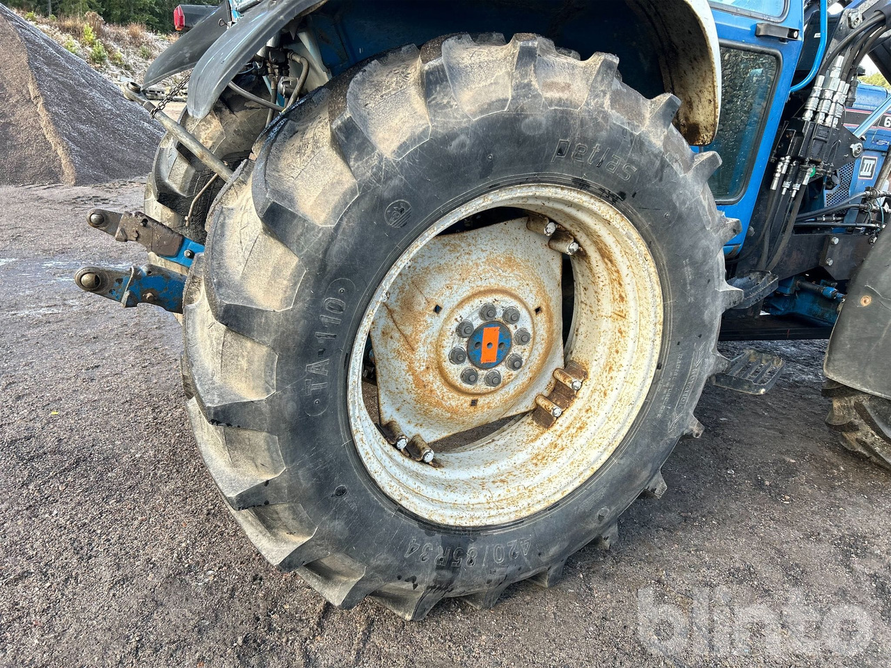 جرار FORD 6410 4WD: صورة 8