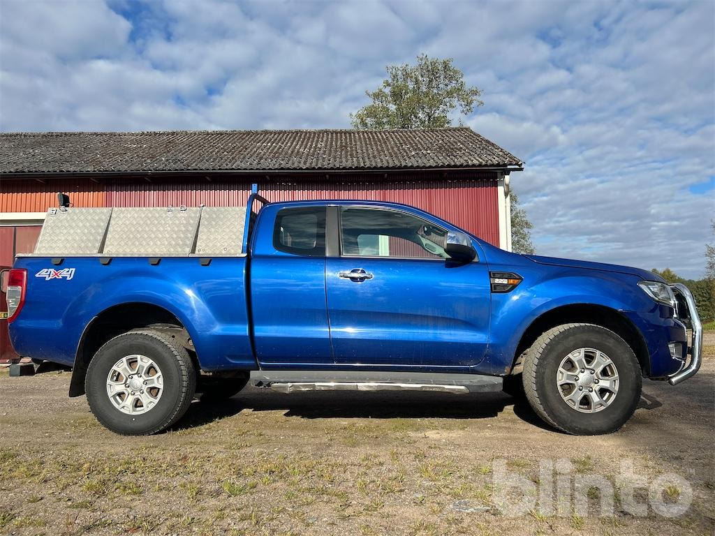 Ford Ranger SuperCab 2.2 TDCi 4x4 Manuell - شاحنة البيك أب: صورة 4 Ford Ranger SuperCab 2.2 TDCi 4x4 Manuell - شاحنة البيك أب: صورة 4