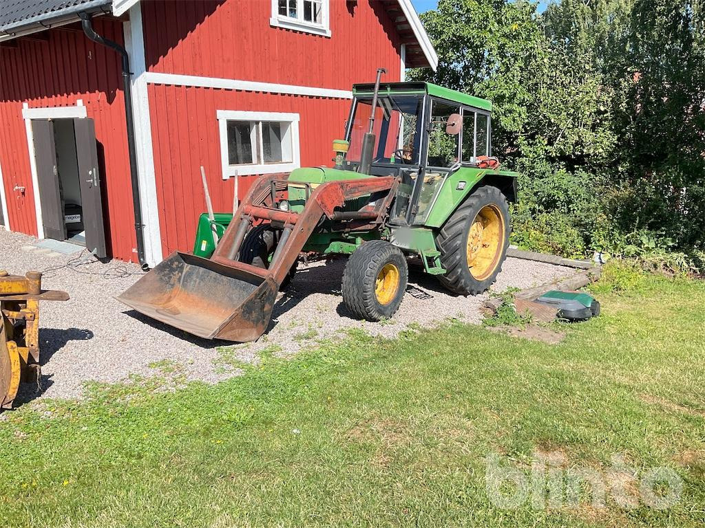 JOHN DEERE 2130 - جرار: صورة 1 JOHN DEERE 2130 - جرار: صورة 1