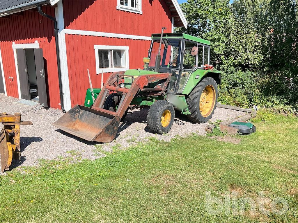 JOHN DEERE 2130 - جرار: صورة 4 JOHN DEERE 2130 - جرار: صورة 4