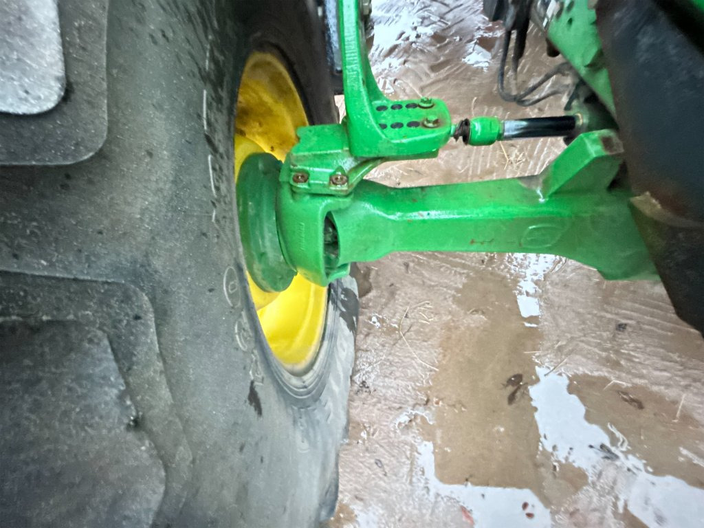 جرار JOHN DEERE 6320E: صورة 34 جرار JOHN DEERE 6320E: صورة 34