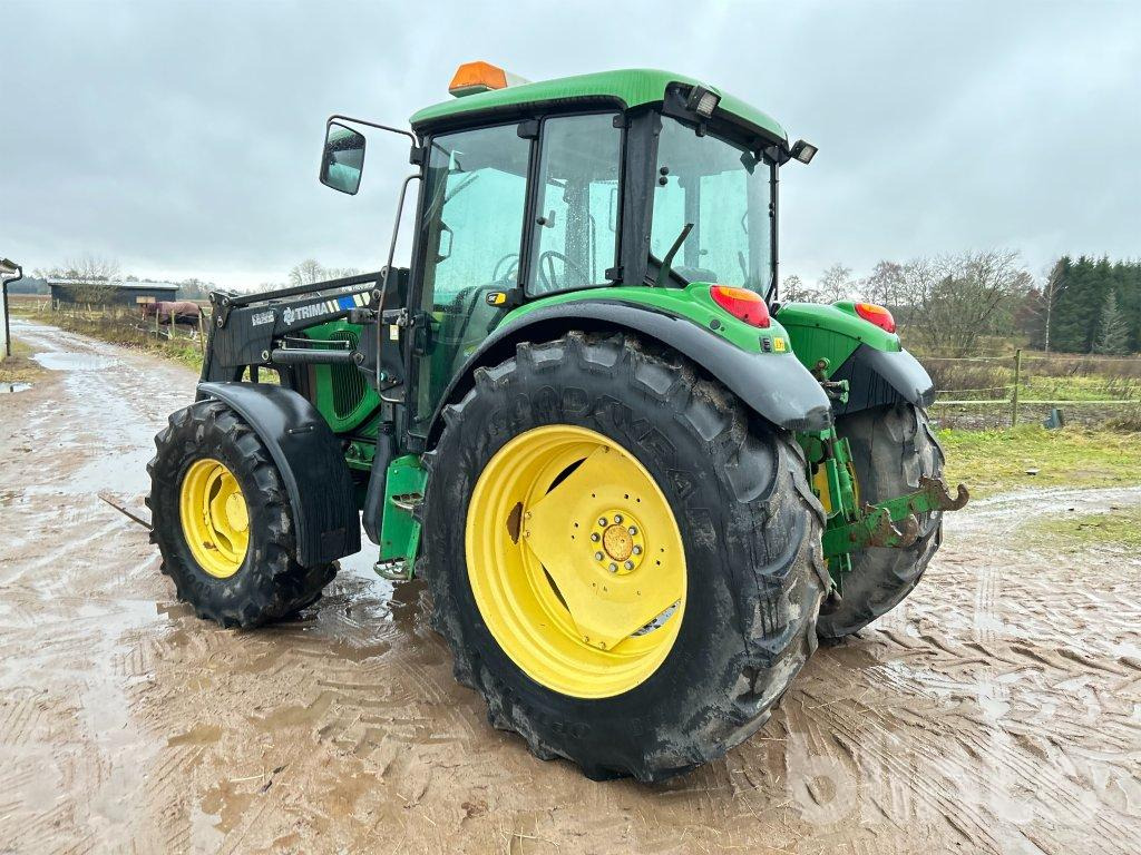 جرار JOHN DEERE 6320E: صورة 7 جرار JOHN DEERE 6320E: صورة 7