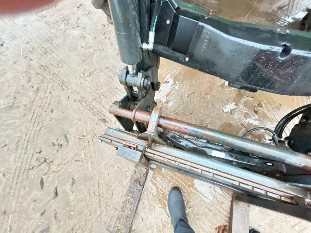 جرار JOHN DEERE 6320E: صورة 32 جرار JOHN DEERE 6320E: صورة 32