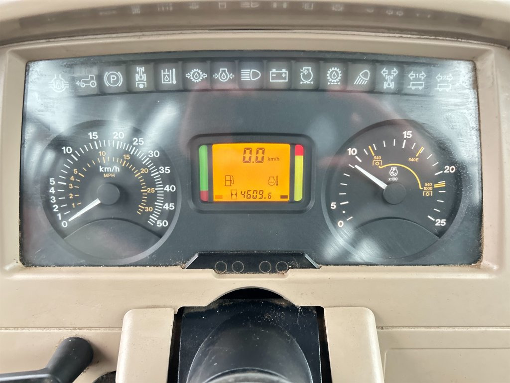 جرار JOHN DEERE 6320E: صورة 41 جرار JOHN DEERE 6320E: صورة 41