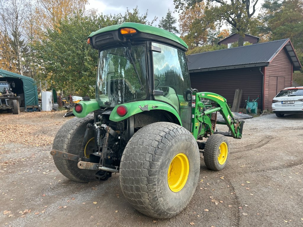 John Deere 4720 med 400X lastare - جرار: صورة 5 John Deere 4720 med 400X lastare - جرار: صورة 5