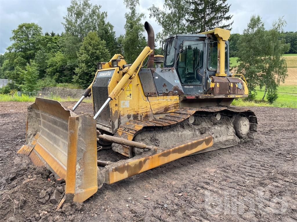 Komatsu D65EX-15 - جرافة: صورة 1 Komatsu D65EX-15 - جرافة: صورة 1