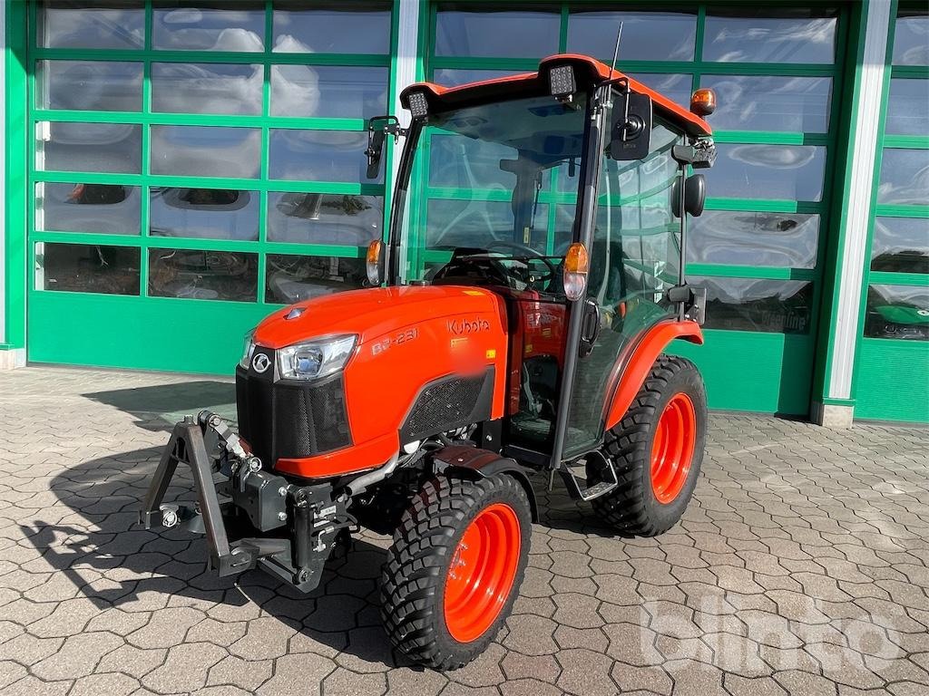 Kubota B2231 HC (Allrad) - جرار: صورة 1 Kubota B2231 HC (Allrad) - جرار: صورة 1