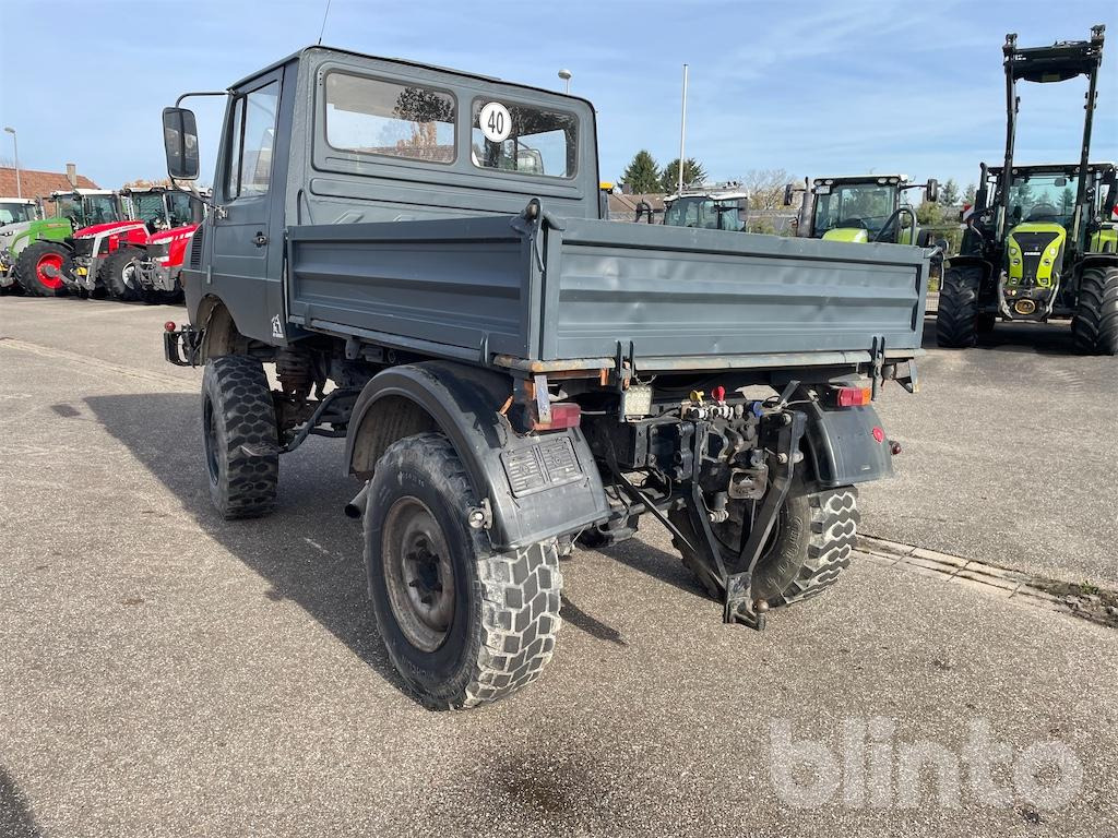 Mercedes Benz Unimog 424 (1981) - شاحنات مسطحة: صورة 4 Mercedes Benz Unimog 424 (1981) - شاحنات مسطحة: صورة 4