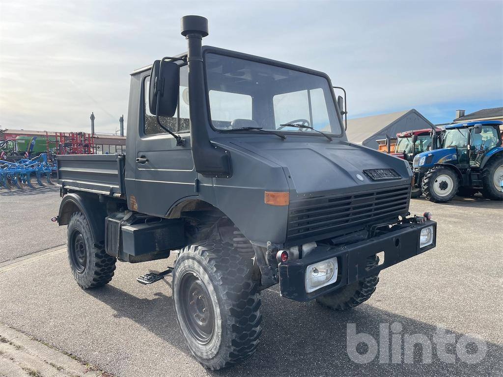 Mercedes Benz Unimog 424 (1981) - شاحنات مسطحة: صورة 2 Mercedes Benz Unimog 424 (1981) - شاحنات مسطحة: صورة 2