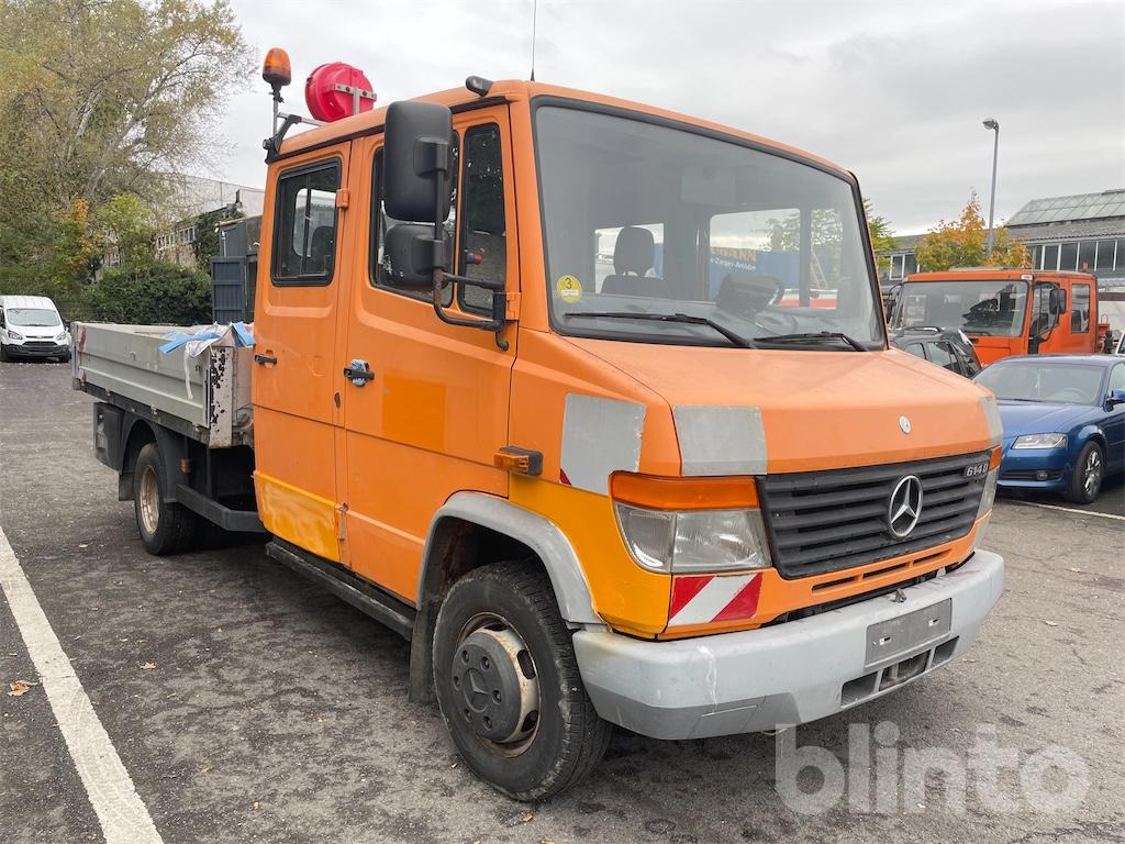 Mercedes Benz Vario 614 D - شاحنات مسطحة: صورة 2 Mercedes Benz Vario 614 D - شاحنات مسطحة: صورة 2