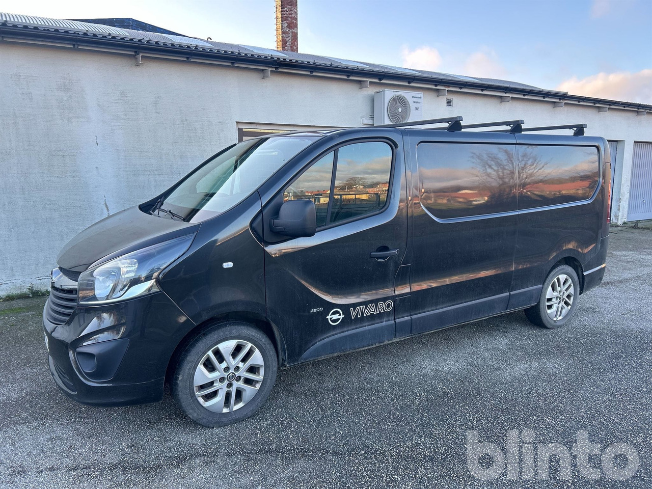 OPEL Vivaro - 9.900mil - Leasbar - شاحنة التوصيل: صورة 1 OPEL Vivaro - 9.900mil - Leasbar - شاحنة التوصيل: صورة 1